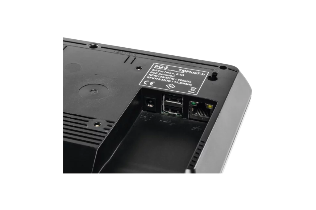 Die Rückansicht eines schwarzen Terminals plus7