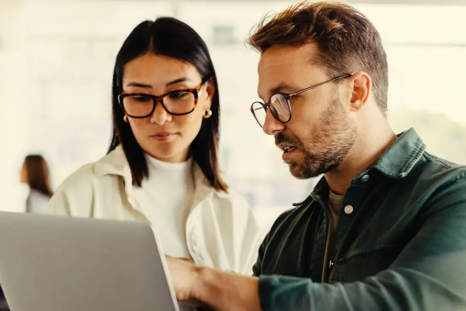 Arbeitskosten in Deutschland steigen – Warum eine präzise Arbeitszeiterfassung jetzt wichtiger ist denn je?