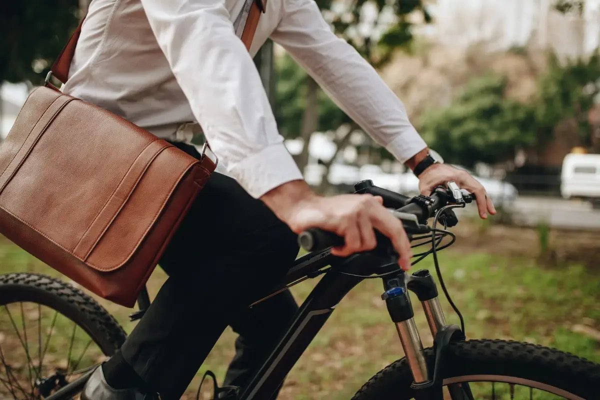 Beginn der Arbeitszeit: Was zählt wirklich? - Rechtliche Grundlagen und digitale Lösungen